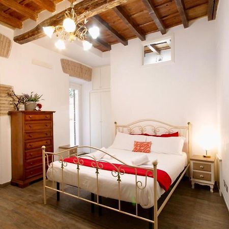 Apartament Hc - In The Heart Of Campo De' Fiori Rzym Zewnętrze zdjęcie