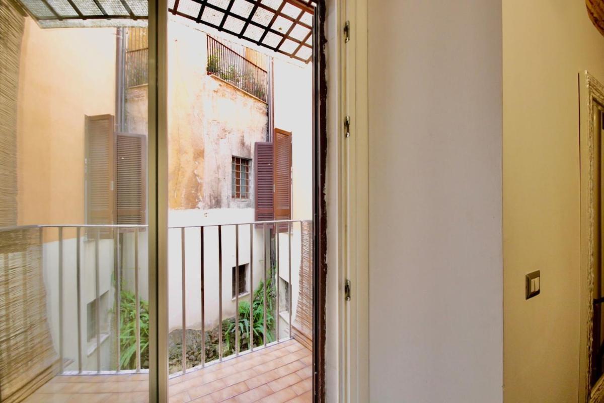 Apartament Hc - In The Heart Of Campo De' Fiori Rzym Zewnętrze zdjęcie