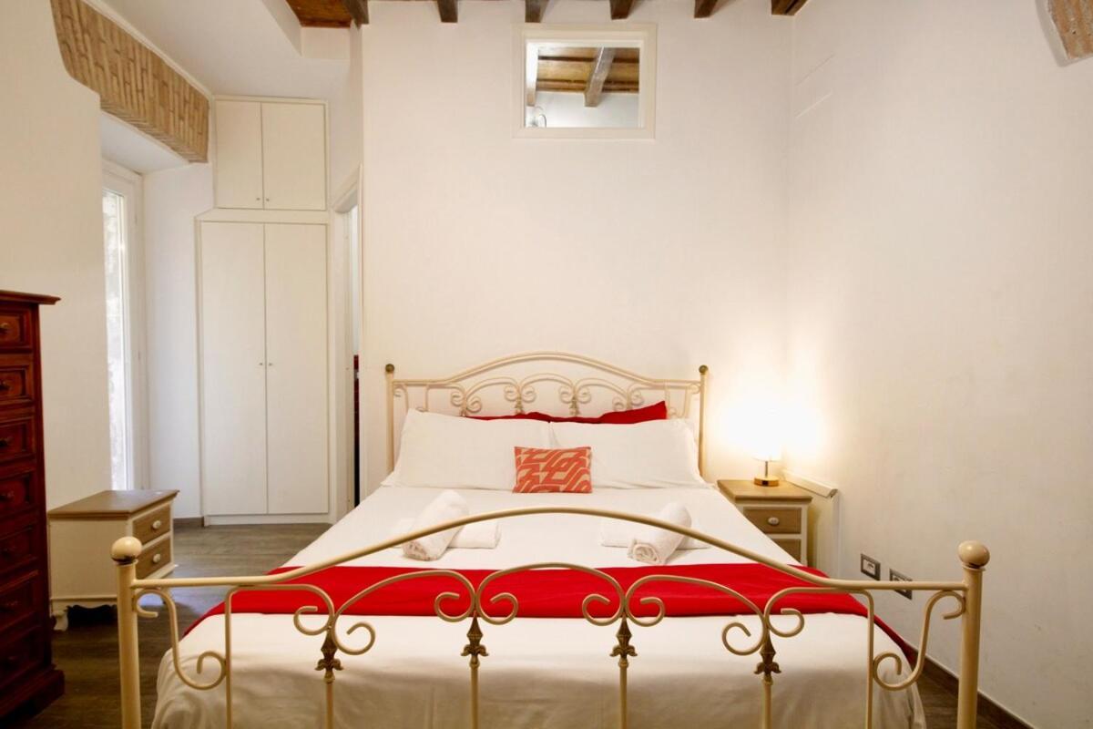 Apartament Hc - In The Heart Of Campo De' Fiori Rzym Zewnętrze zdjęcie