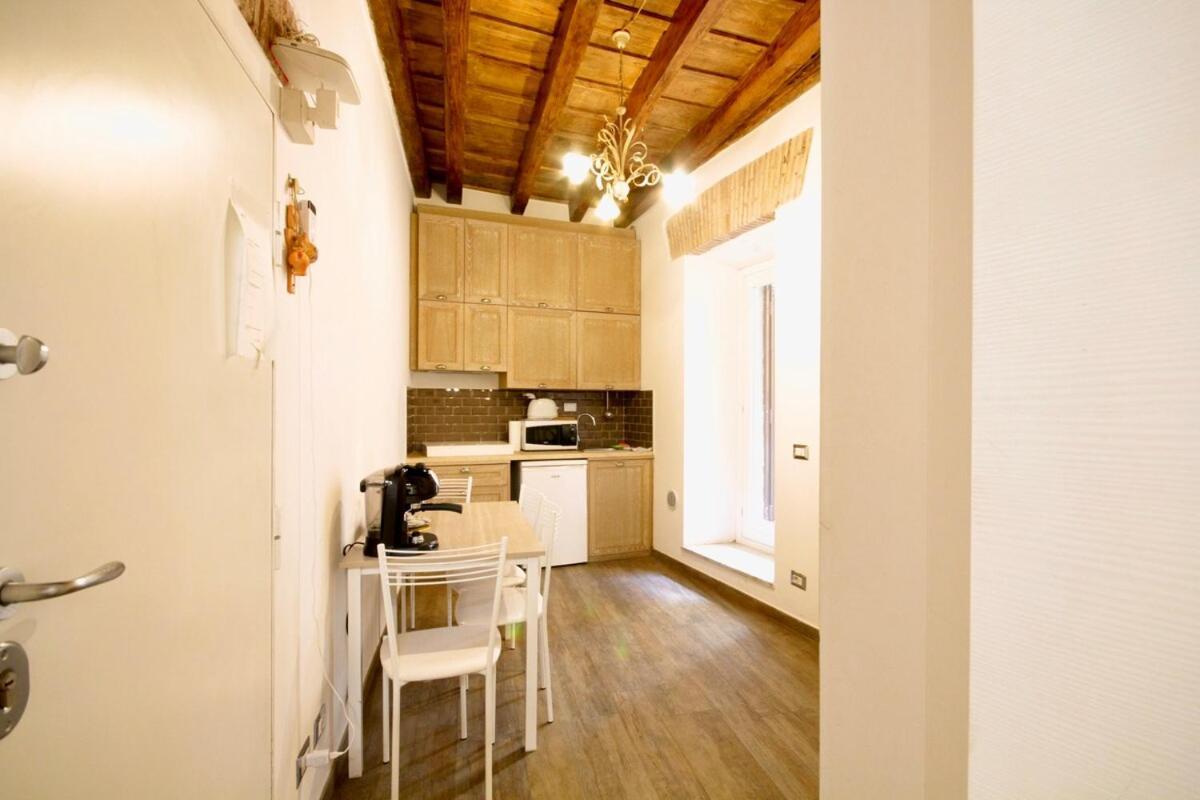 Apartament Hc - In The Heart Of Campo De' Fiori Rzym Zewnętrze zdjęcie