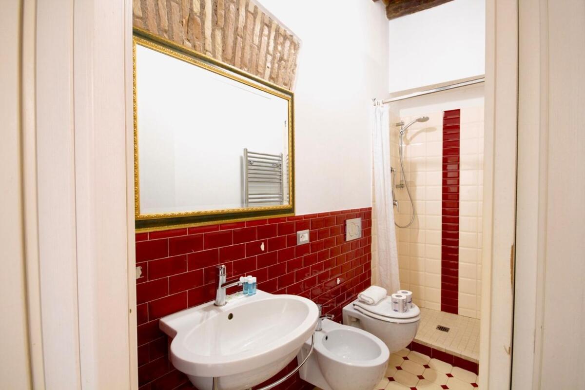Apartament Hc - In The Heart Of Campo De' Fiori Rzym Zewnętrze zdjęcie